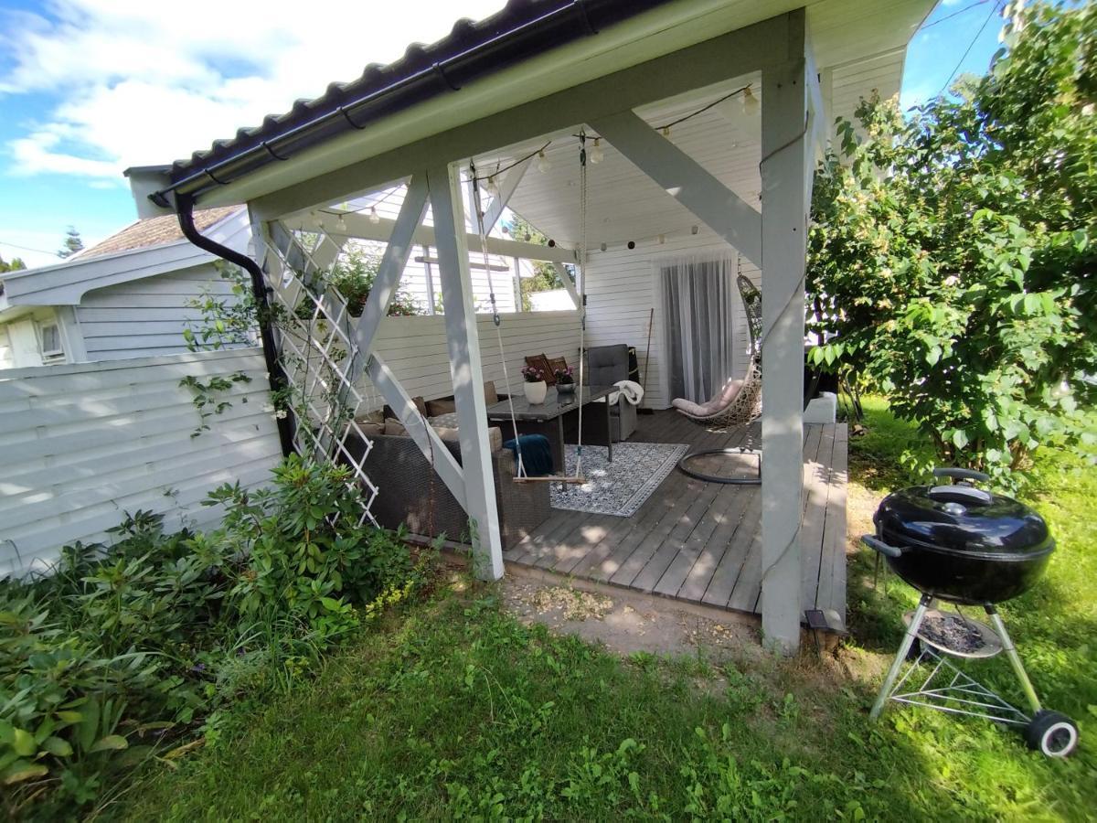 Guest House In The Garden Hokksund Exterior photo